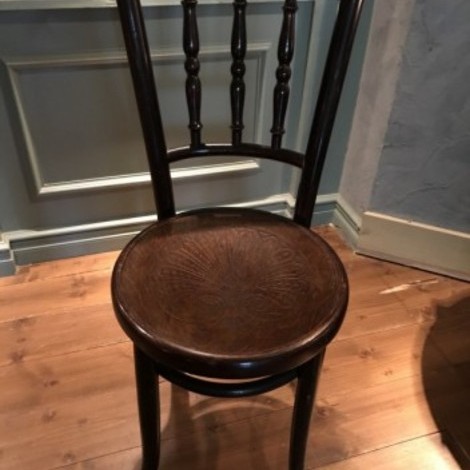 Bentwood chair 