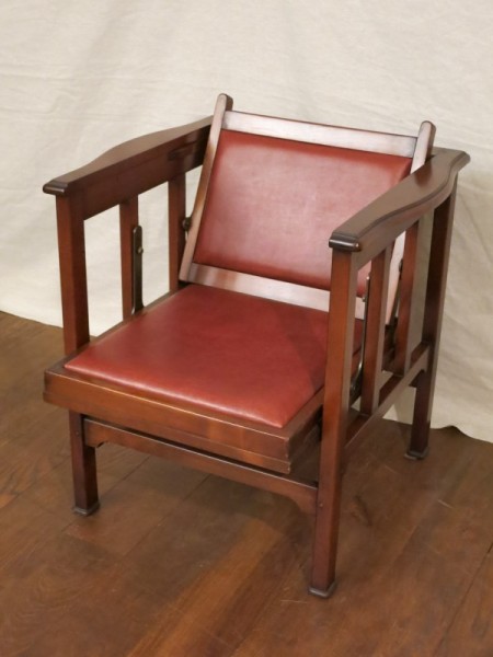 Metamorphic Table/Arm Chair